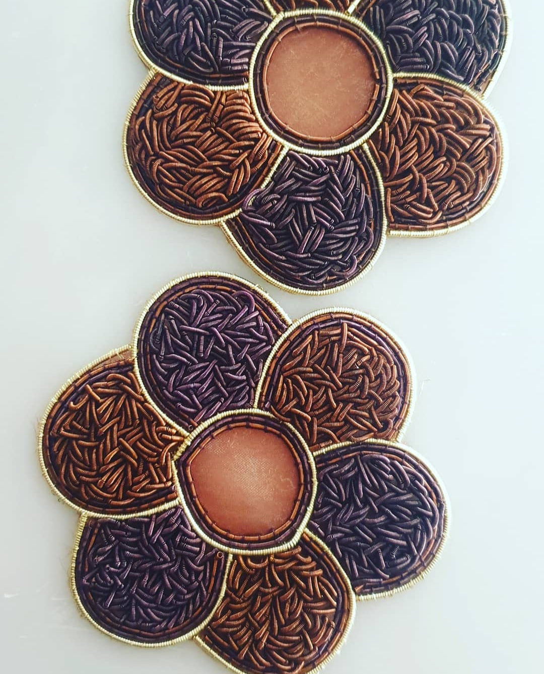 Six-Petal Clover Earrings – Brown & Gold